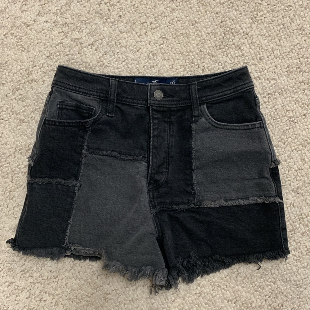Hollister Black Patchwork Mom Shorts 3”